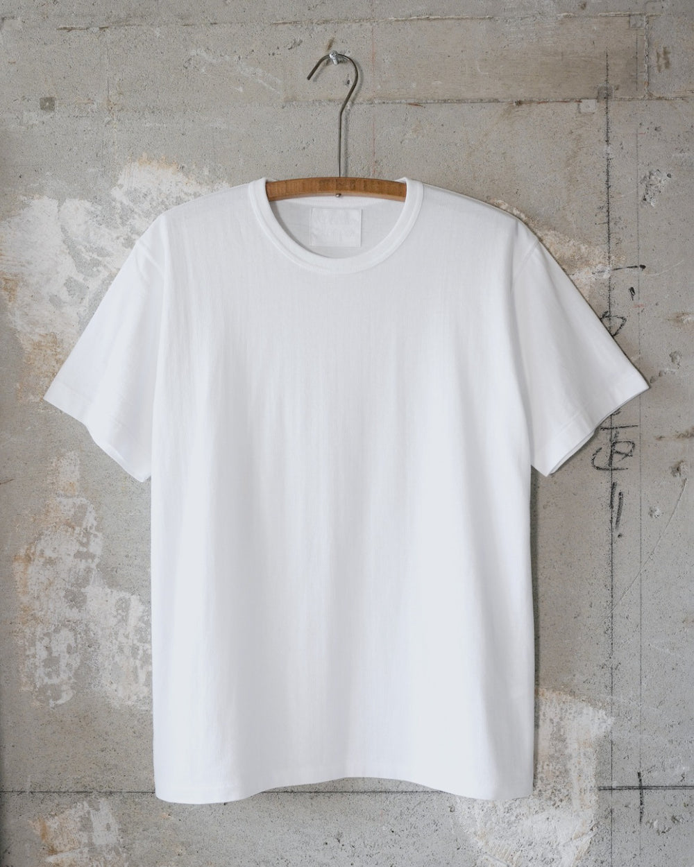 Crewneck T-shirt - Ultimate Pima Tsuriami - White | Wonder Looper